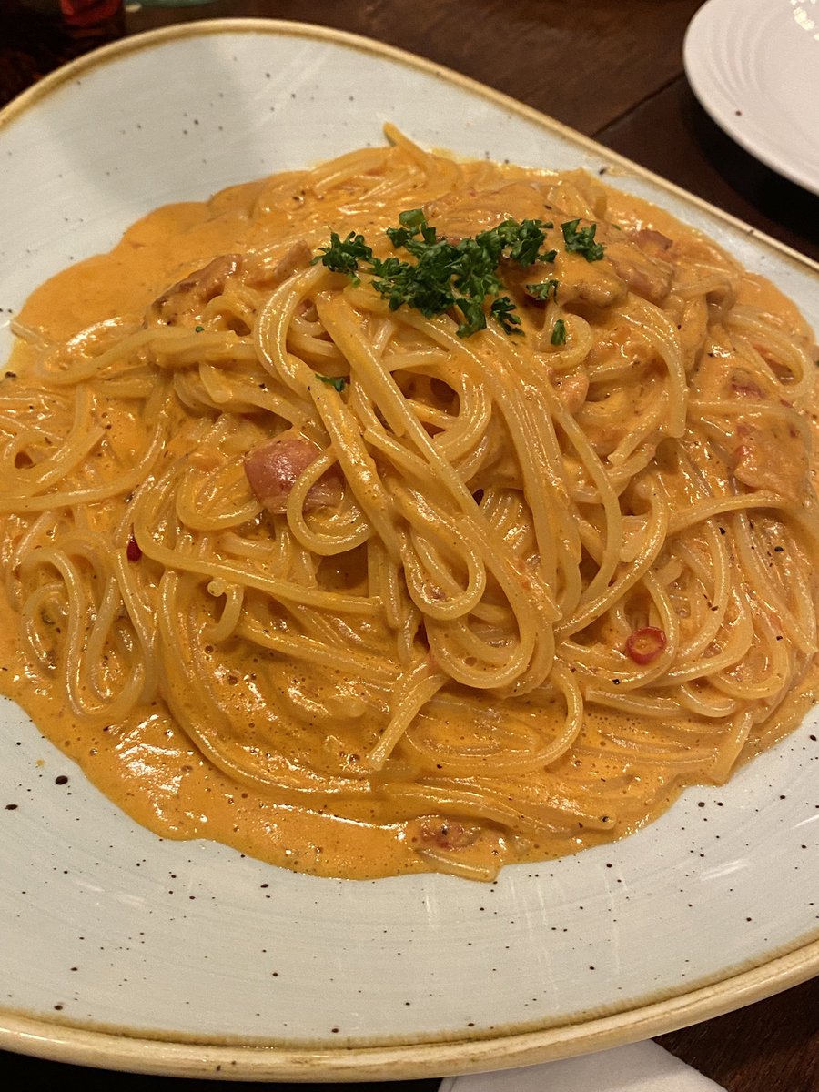 友達からお誘いいただいたので、結局イタリアン🇮🇹
とんかつはまた今度行こっと！