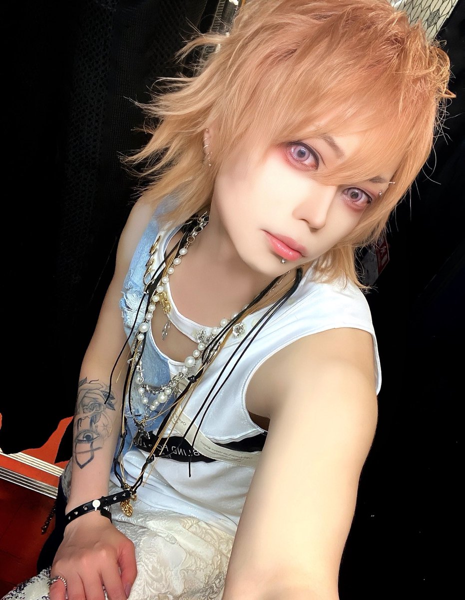 Jekyll_Vocal's tweet photo. 渋谷REX thx.
今期最大のV系FEST''MASKED''
僕達を選んでくれた皆
ありがとうございました
シンギュラリティでした
V系最高!!!
#MASKED
#MASKEDmini https://t.co/fRwKcCRI9n