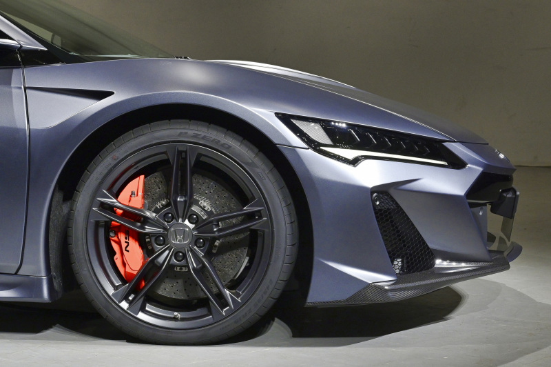 bestcarmagazine's tweet photo. ステップワゴンスパーダの最上級グレードとして登場したe:HEV SPADA PREMIUM LINE BLACK EDITIONが魅力的!! だってホイールが、あのスーパースポーツと同じカラーだぜ!!
#stepwagon #honda #ステップワゴン #ホンダ #ミニバン 
https://t.co/r6PlzbjtpL https://t.co/iVpfi9Hk1Q