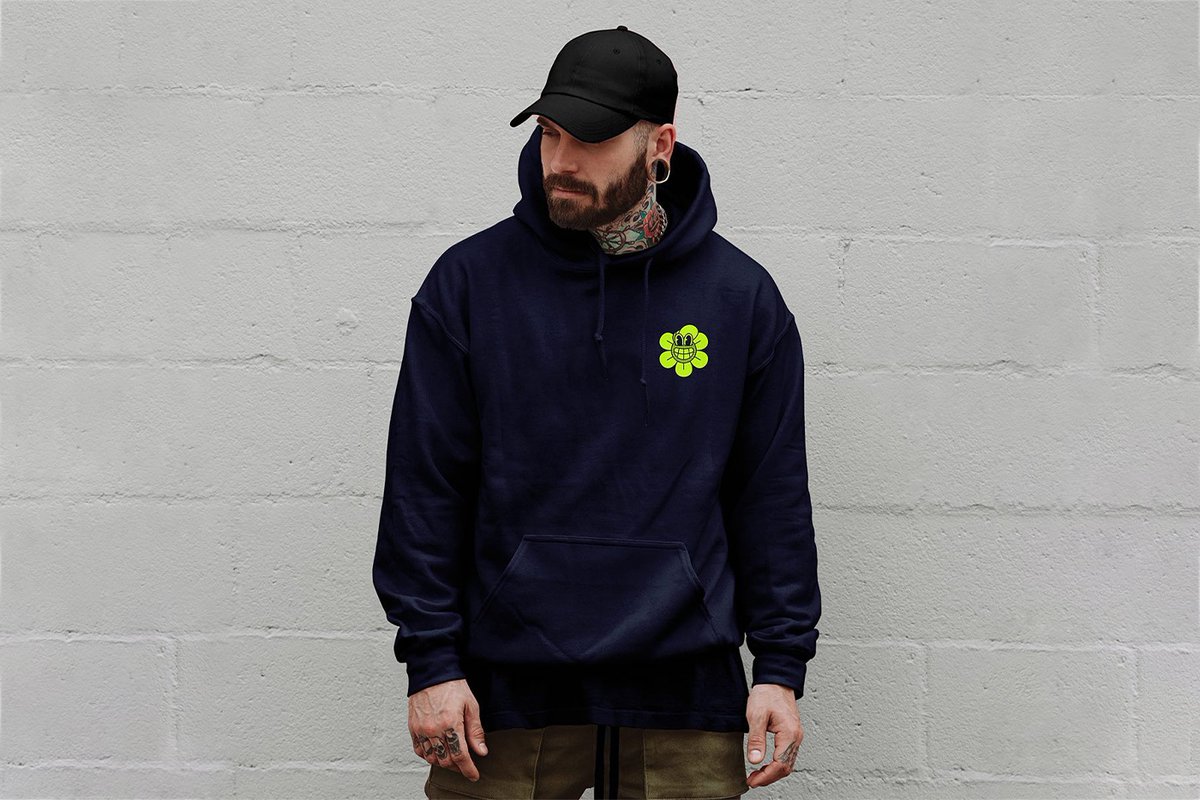 Another example of how you can use our Free Men’s Hoodie PSD #Mockup and Men in Hoodie #Mockup to present your work. Project design by behance.net/alancheetham_s…
-
Download Mockups at: mrmockup.com/?s=hoodie
-