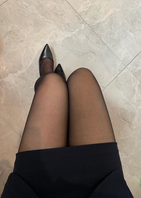 TingE349552's tweet photo. 今晚约了一个小哥哥，一会赴约了 https://t.co/MNRwK1FyoP