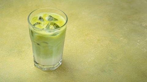 Is it really a healthy alternative to coffee? Not the way Gen Z orders it advisorstream.com/read/trendspot…