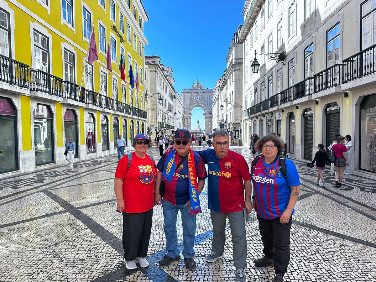 pereamposta's tweet photo. Sempre amb el @FCBfemeni #Lisboa L’any vinent la guanyarem. https://t.co/Zq0aeFPcTE