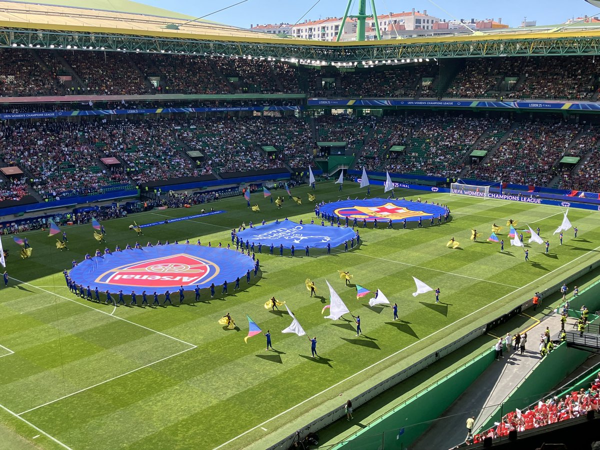 Sempre amb el <a href="/FCBfemeni/">FC Barcelona Femení</a> #Lisboa L’any vinent la guanyarem.