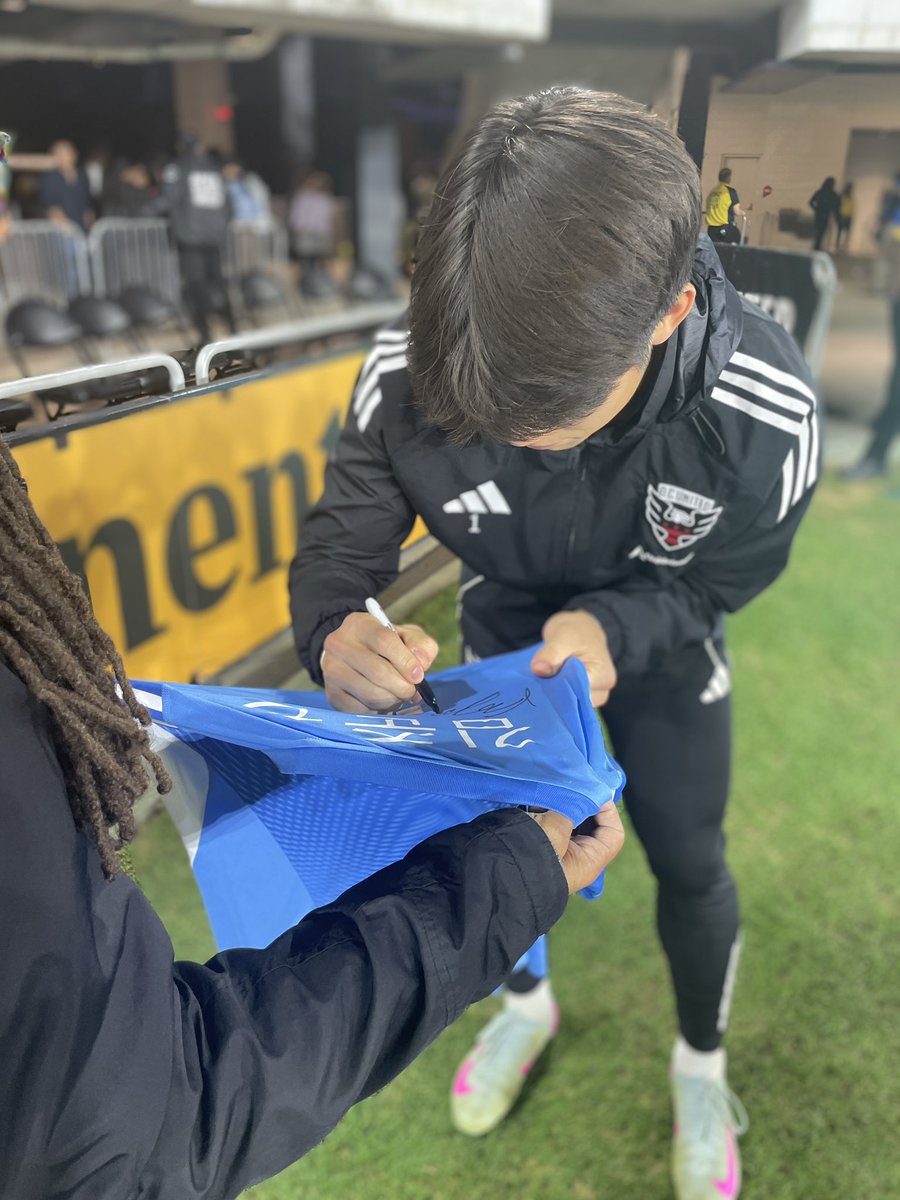 Had the chance to meet Japanese midfielder Hosei Kijima (77) and Korean goaltender Kim Jun-hong (1) after the <a href="/dcunited/">D.C. United</a> match! Kim signed the jersey. He was taken aback when he noticed his name on the jersey written in Hangul. #AAPIHeritageMonth