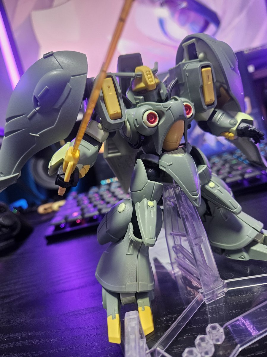 Acute1131014's tweet photo. Gジェネでお世話になったので眠ってたクィンマンサを作成……
でかぁっ！！💦
いやカッコイイんだけど　���カイww
ZZちゃんと見たことないんだけどサイコガンダムクラスのMAなのかしら…
コレクションサイズにしてくれないと棚に入らないよぉぉ
#モビルスーツアンサンブル https://t.co/jn4zLz8RMh