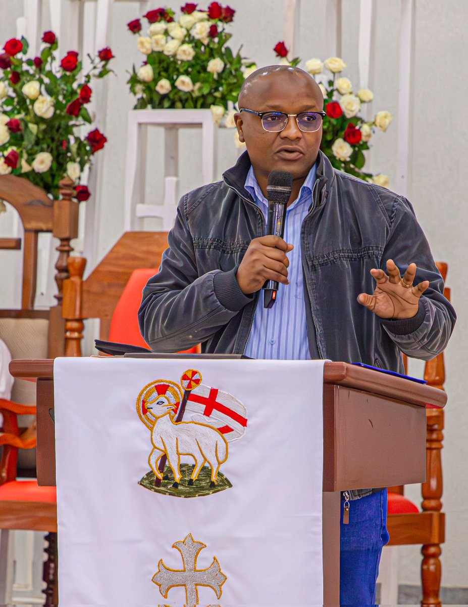 CanalMathias's tweet photo. Una watu wengi wanakuja na kupita kwenye maisha yako, wakiondoka unasikitika, unaumia. Sikiliza utaishi maisha ya raha sana kama utakubali kuachilia baadhi ya mambo, ruhusu marafiki wapite, wacha waende, kuachilia na kukubali wapite ina imarisha amani ya nafsi. SALA na KAZI https://t.co/7vRFHpQkSo