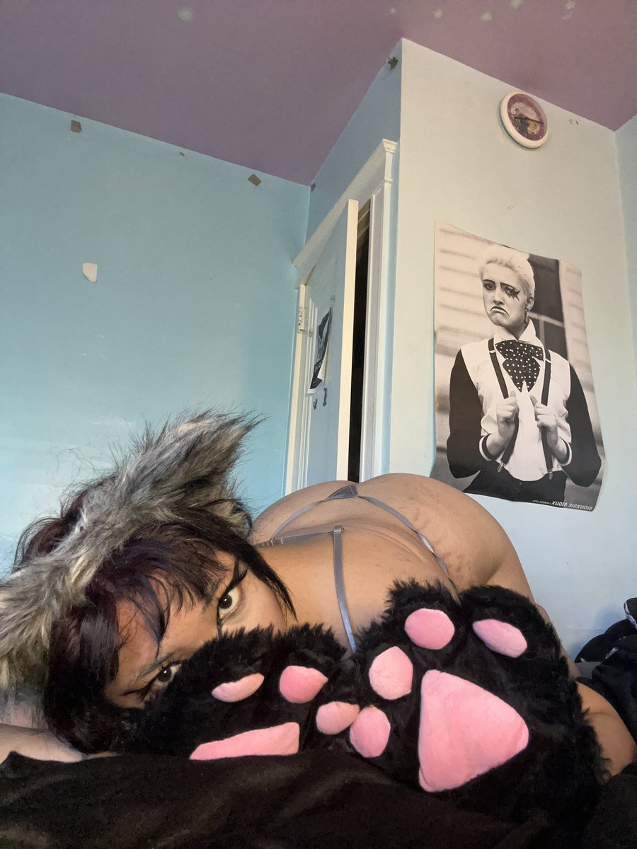 luciferscage's tweet photo. subscribe to my OF cuties :3 https://t.co/SYvM47Z56B