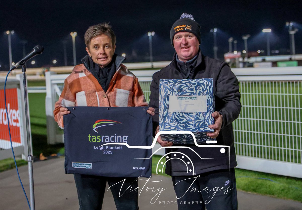 Race 8 - TASRACING LEIGH PLUNKETT

OUR MIKI DIVA / Jacob Duggan &amp; Adrian Duggan