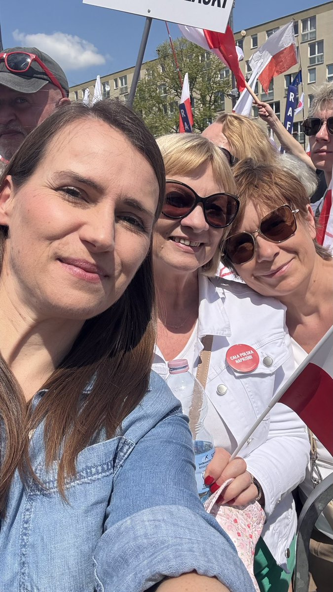 's tweet image. Moc jest z nami💪
Na #WielkiMarszPatriotów ❗️✌️🇵🇱🇵🇱🇵🇱🇵🇱❤️❤️❤️
Usłyszcie nas w całej Polsce❗️🇵🇱🇵🇱🇵🇱
#Trzaskowski2025 
#węgrów
#sokołówpodlaski
#Łochów