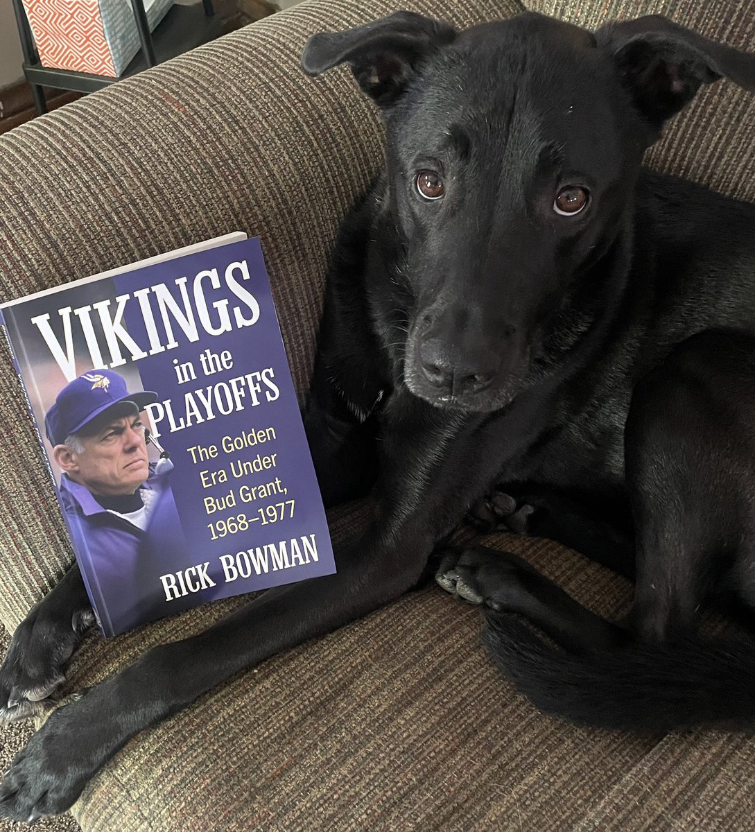 Bear says: “Check out my dad’s new Vikings book on Amazon!”

a.co/d/eG2YCpl