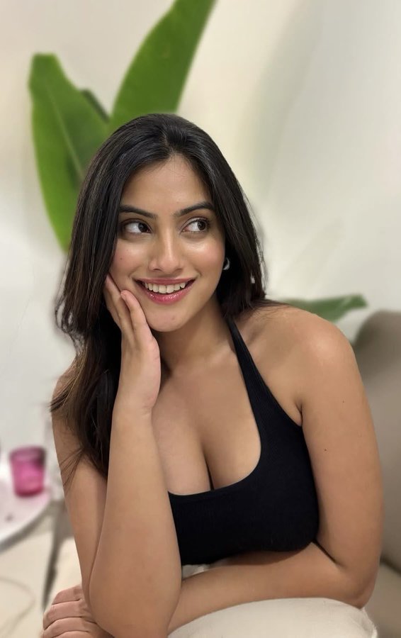 GryoD_sWMAA2BDC?format=jpg&name=900x900