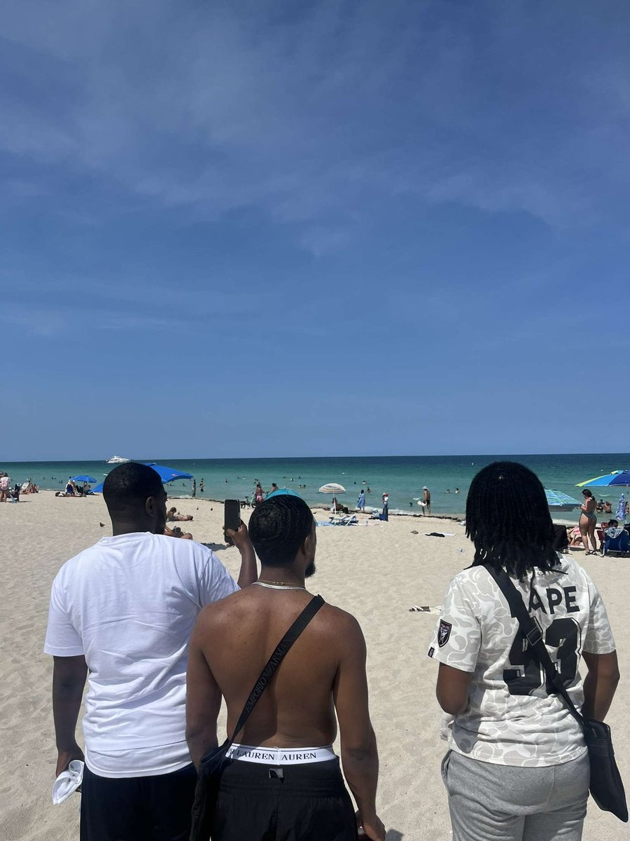 Mr White Oak 🇹🇹 tweet media