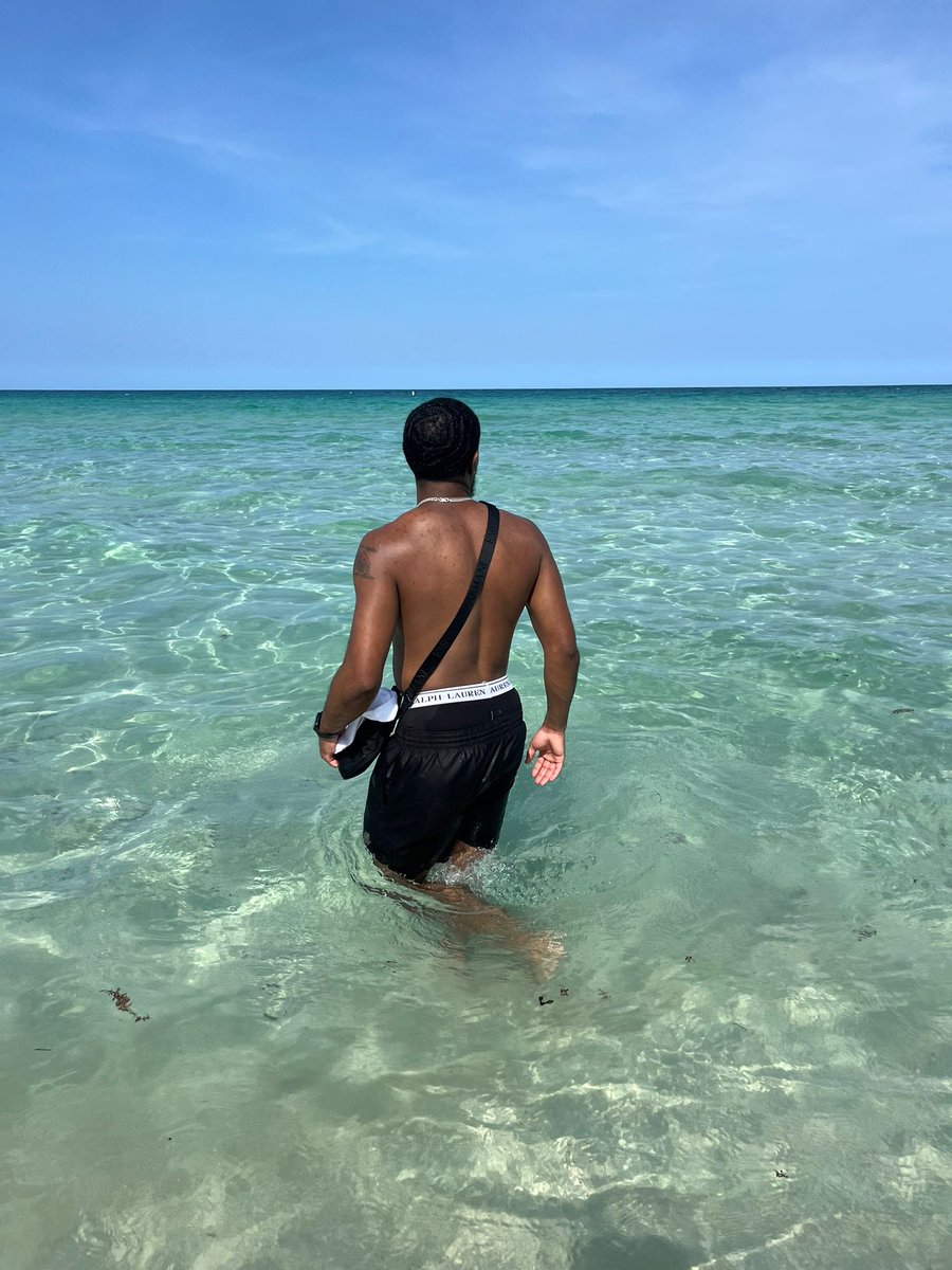 Mr White Oak 🇹🇹 tweet media