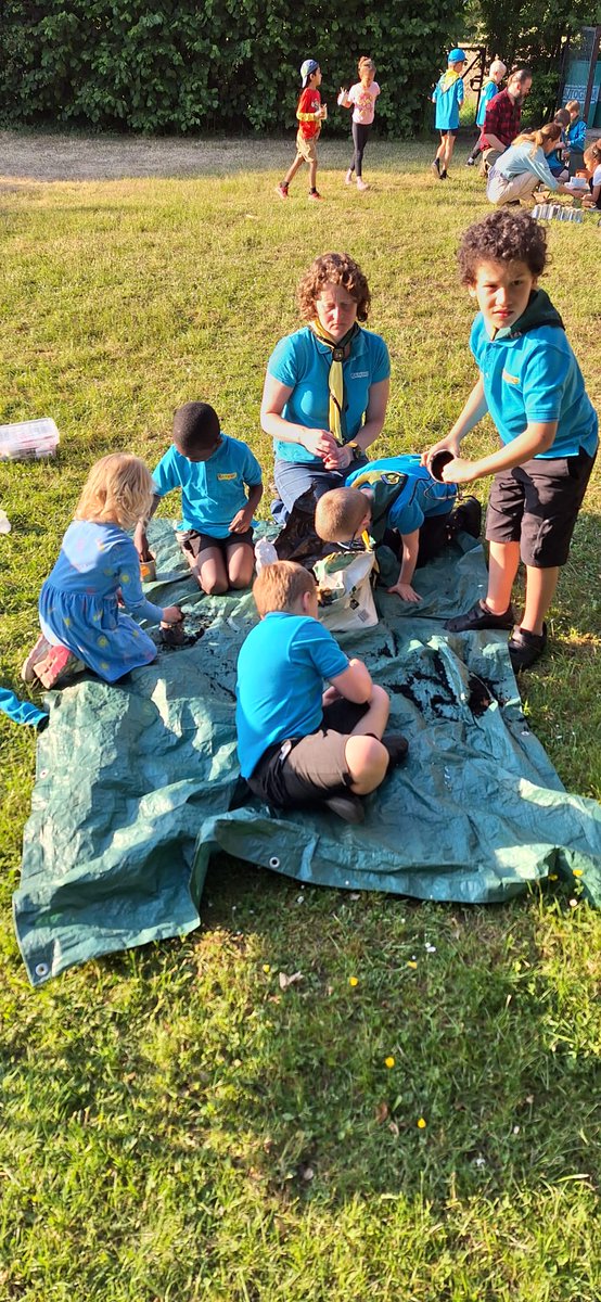 LRDScouts's tweet photo. This week at LRD:
The Beavers started on their gardening badge, planting sunflowers &amp; making a bug hotel for our garden.
The Cubs had a taster session with Phoenix RFC.
The Scouts were preparing for &amp; running their plate smashing fundraising stall at the Burnham Donkey Derby. https://t.co/kZ3mVzQVfH