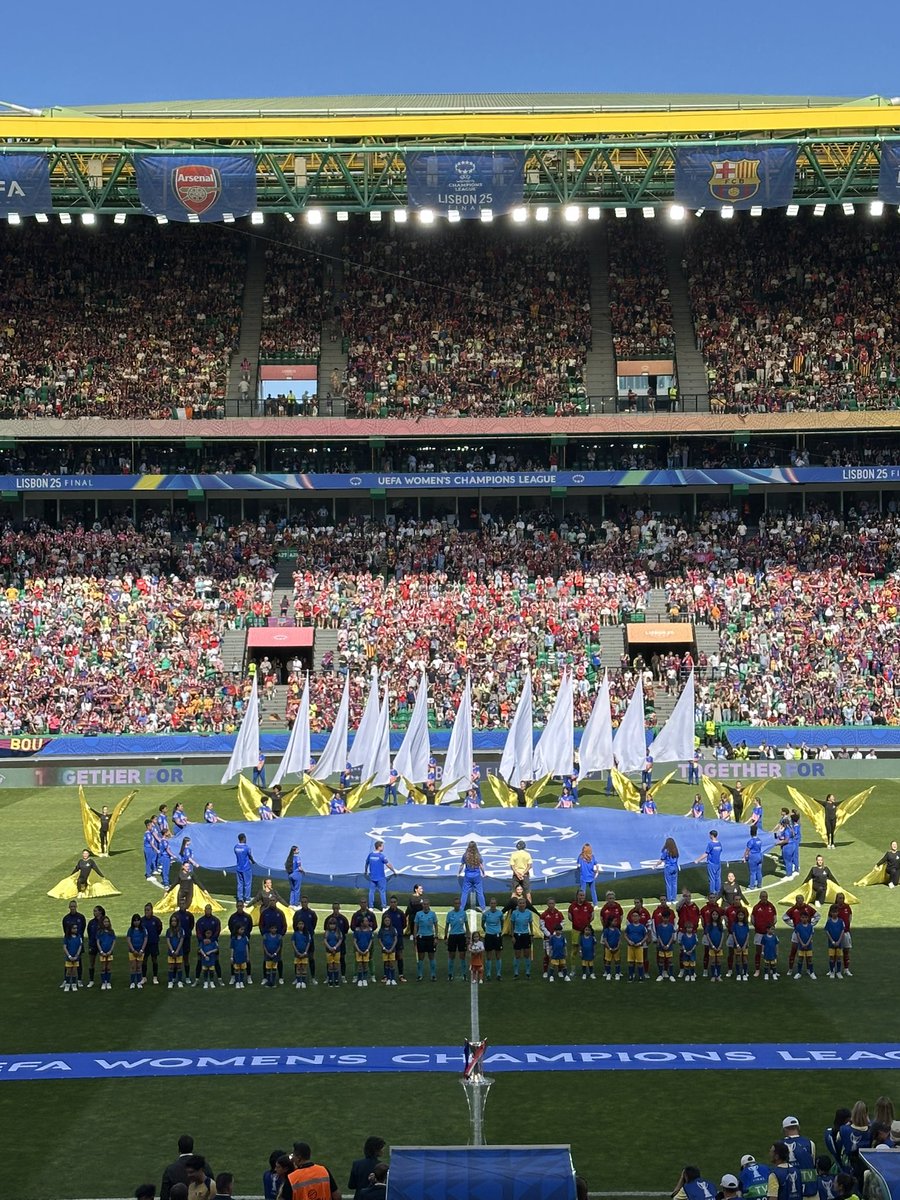 Gulfemkocaoglu's tweet image. Böyle bir şeye tanık olduk #UWCLfinal #uwcl