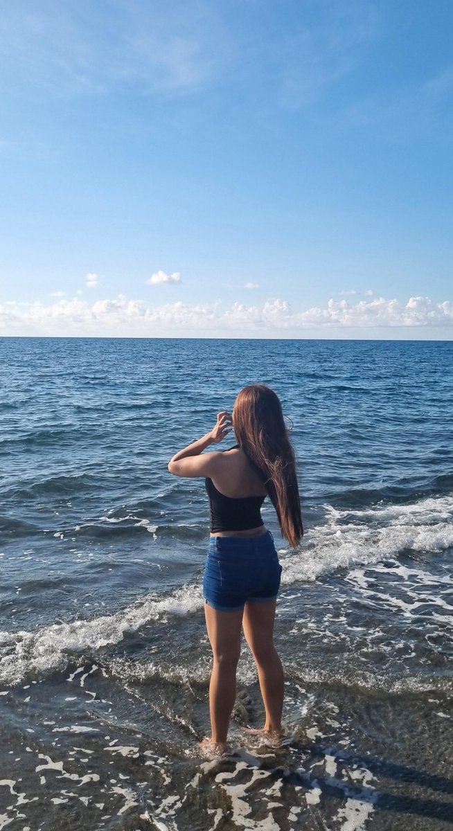 nicolettt02's tweet photo. vitamin 🌊 https://t.co/2B0RrdhYZj