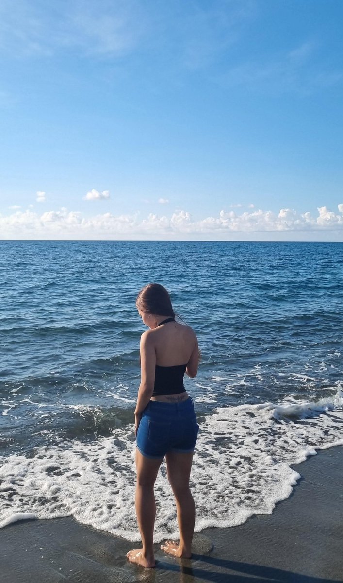 nicolettt02's tweet photo. vitamin 🌊 https://t.co/2B0RrdhYZj