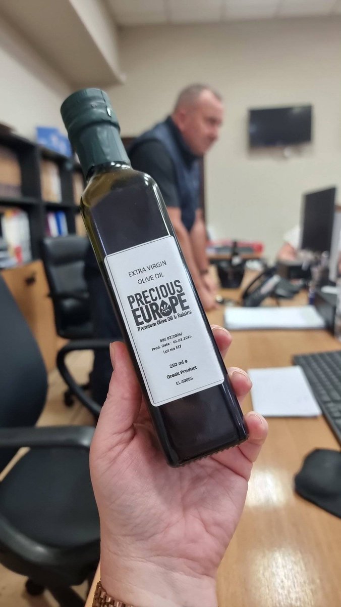 TartanSpoon's tweet image. 🌿 Greek Olive Oil & Raisins – A Taste of Tradition! 🍇
From Kiato’s olive groves to Corinth’s raisin factories, I explored Greek food heritage—and, of course, ate plenty! 🇬🇷
tartanspoon.co.uk/home/greece-ra…
#GreekFood #OliveOil #FoodTravel #TartanSpoon #raisins