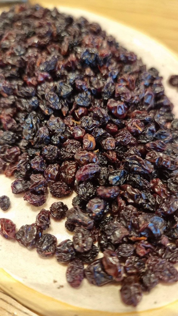TartanSpoon's tweet image. 🌿 Greek Olive Oil & Raisins – A Taste of Tradition! 🍇
From Kiato’s olive groves to Corinth’s raisin factories, I explored Greek food heritage—and, of course, ate plenty! 🇬🇷
tartanspoon.co.uk/home/greece-ra…
#GreekFood #OliveOil #FoodTravel #TartanSpoon #raisins
