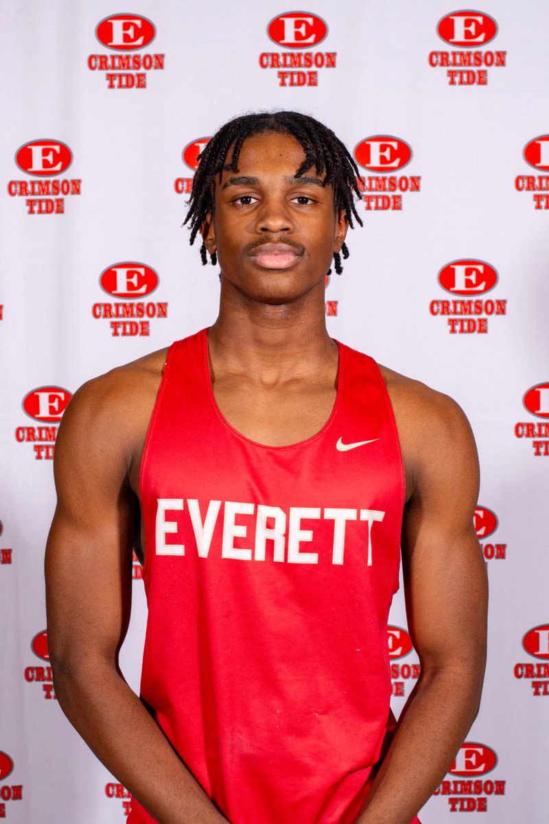 Congrats to Kayshaun Eveillard for placing 6th in the 400 at the MSTCA Southshore Twilight Invitational!