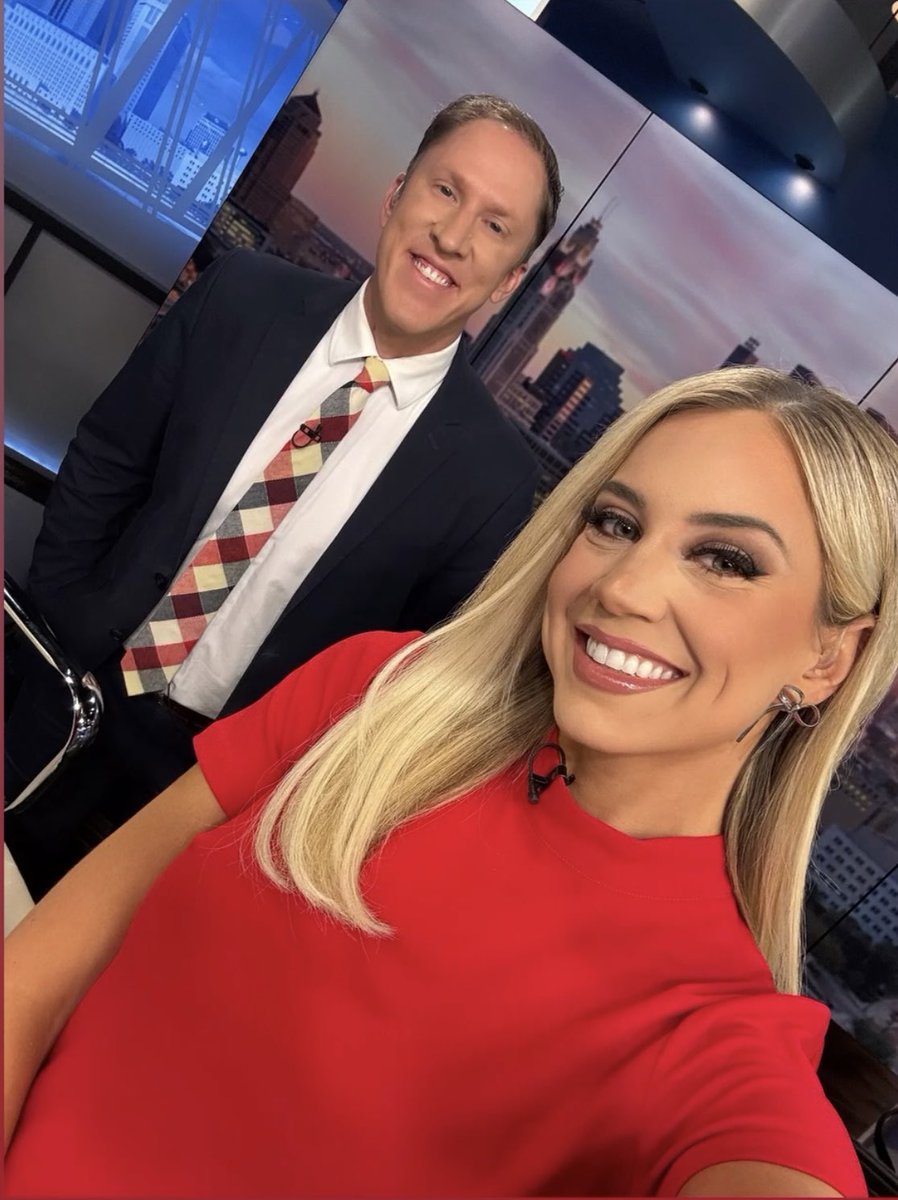 We’re feeling festive this morning! 🇺🇸#memorialdayweekend <a href="/AaronWhiteTV/">Aaron White</a>