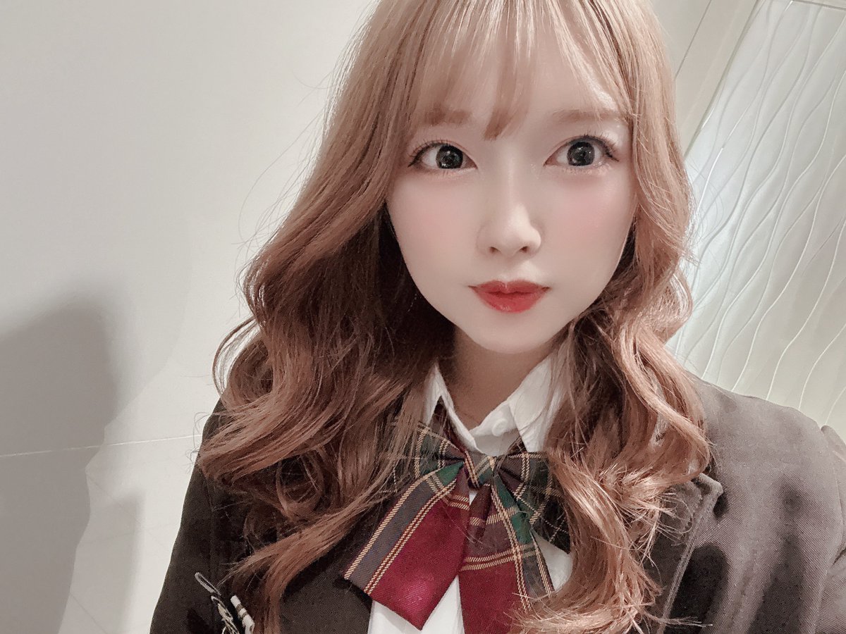 ゆうき 2月のスケジュールです🩷ྀི よくわからない写真を添えときます🐰