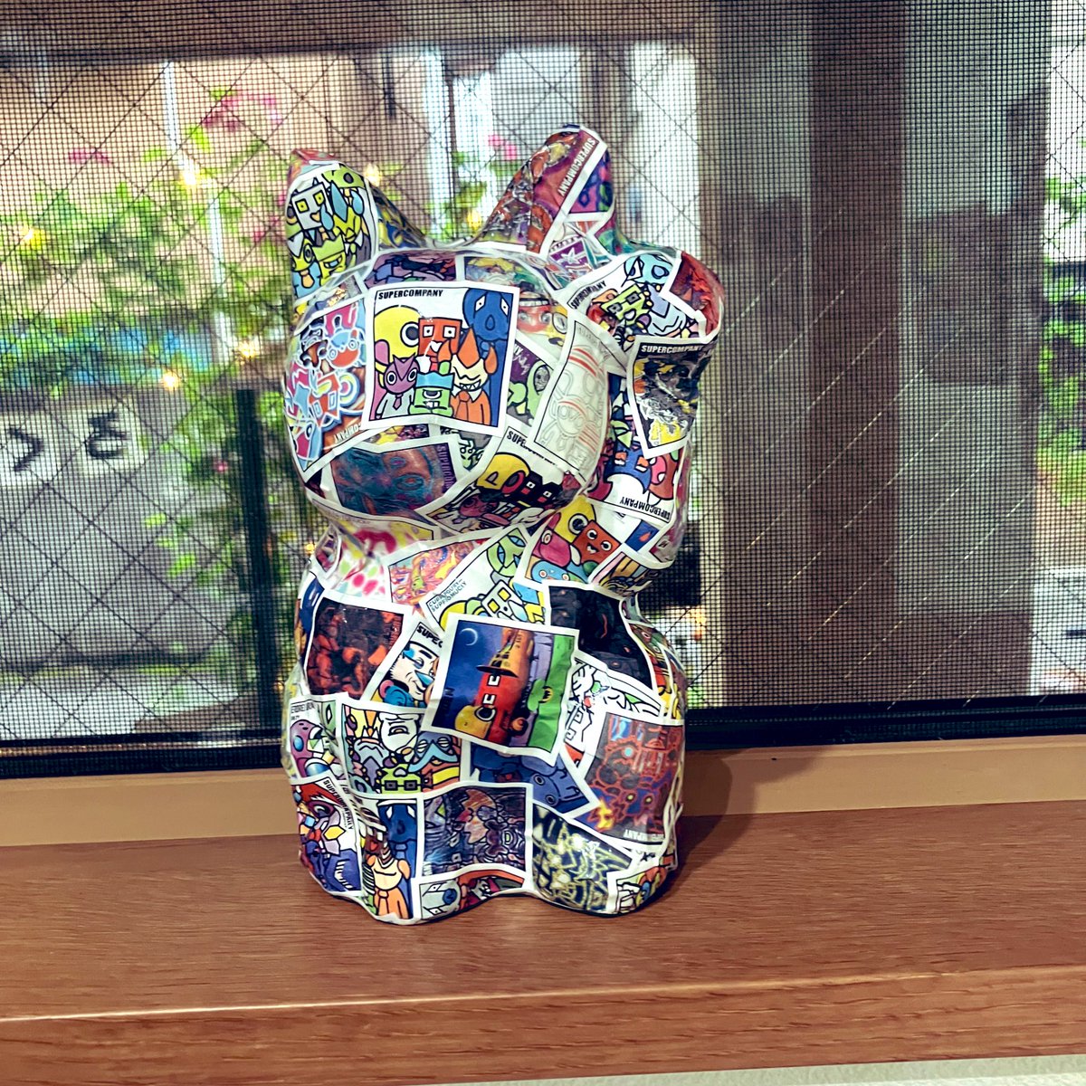 久しぶりのお休み

フライヤーが気になって
大山のご近所さん
ギャラリーろくさんの
展示会に立ち寄りました🎨

super companyさんの個展