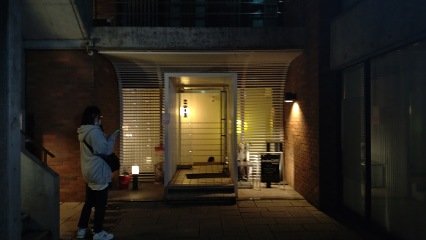 DEPAPEPEのFC限定ライブが終わりました。2時間ちょうどくらいで14曲の内容でした。最新アルバム「Purple on Palette」から少々あった以外は初期の曲が盛り沢山で、さすがFC限定ライブと思いました。三浦さんメロも多かったんですよね。最近の演奏との違いもなんとなく分かった気がしました(*^_^*)