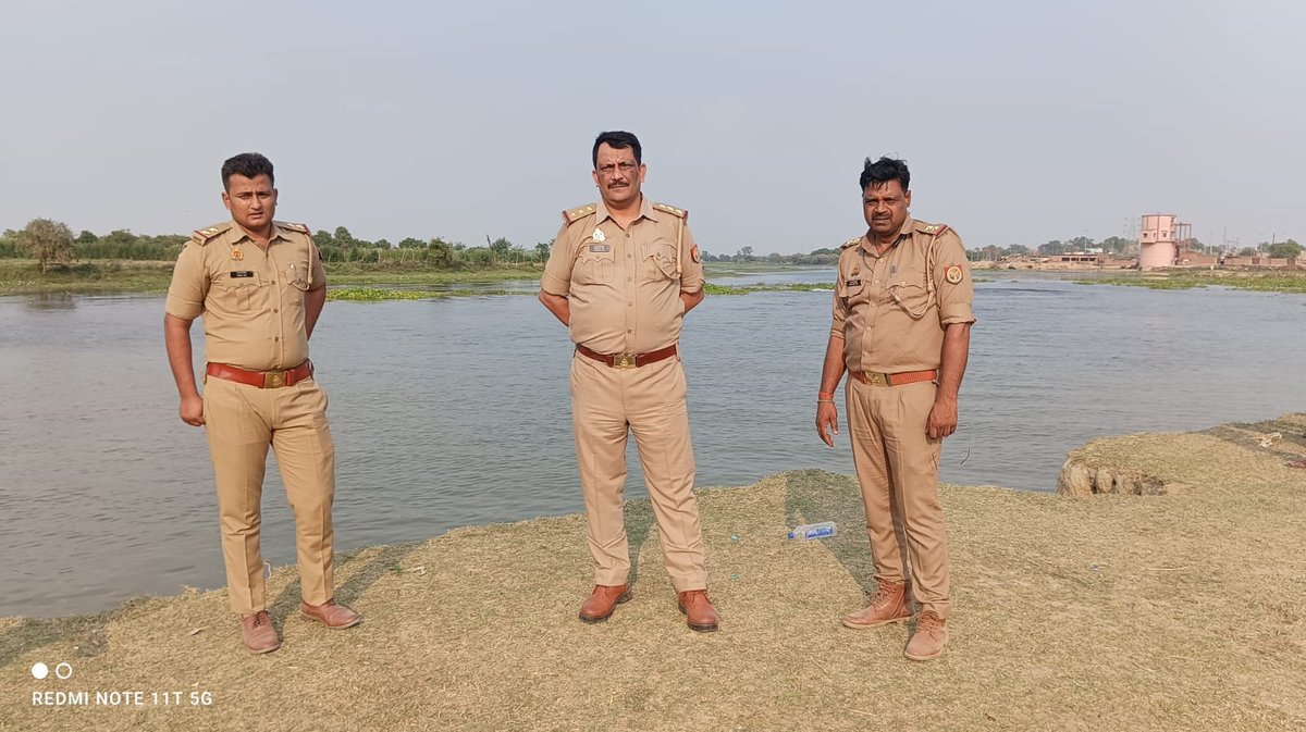 bstvlive's tweet photo. 🚨 लखनऊ : घैला पुल के पास युवक गोमती नदी में डूबा 🚨

🌊 युवक को ढूंढने का प्रयास जारी
👮‍♂️ SDRF टीम सक्रिय, खोज में जुटी
📍 लखनऊ के ठाकुरगंज थाना क्षेत्र का मामला 
#Lucknow #GomtiRiver #MissingYouth #SDRFSearch https://t.co/2CzeAqU5d4
