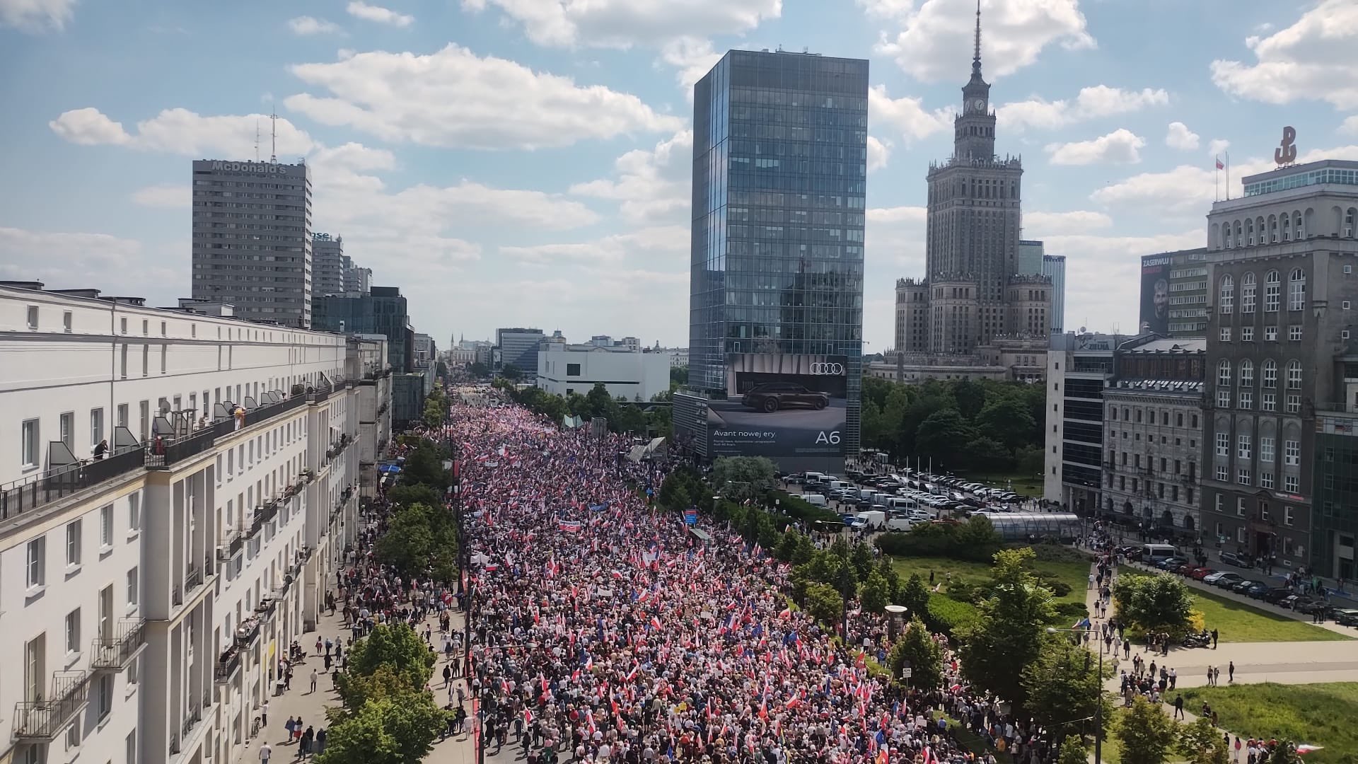 GrysyivWMAANVrr?format=jpg&name=large