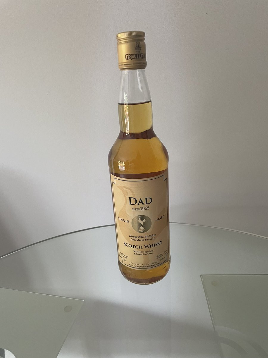 dlyons24's tweet image. My dad’s 60th birthday present. A bottle of Malt Whisky, which we said we’d open when we win a trophy. As we approach his 70th, it’s finally open. Up the spurs @SpursOfficial