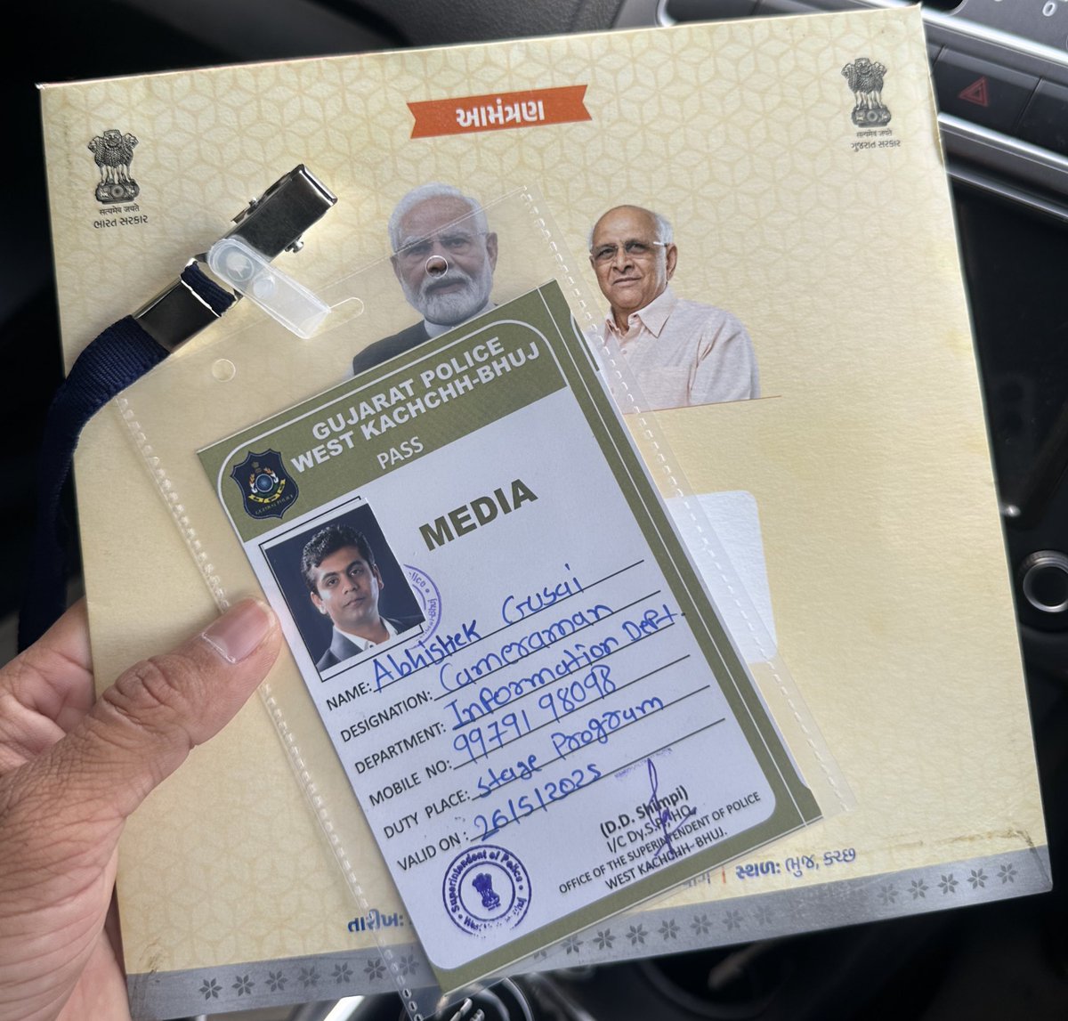 ab_gusai's tweet photo. Honored to be officially appointed for stage program coverage during PM @narendramodi’s visit to Kutch on May 26, 2025 - his first after #OperationSindoor. Proud to capture this historic moment as part of the Info Dept & Gujarat Police. #ABVision #ViksitGujarat #Bhuj https://t.co/cg4RVVhujg