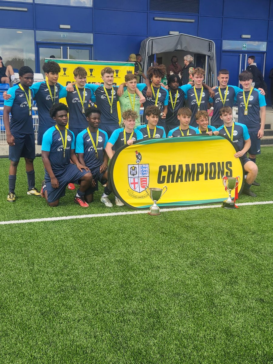 Well done to Arlesey u16s winning the EJA Chairmans Cup today at Aveley beating Great Wakering 4-1 today achieving a double with the county Cup already in the locker.
Well done to the team and coaches.