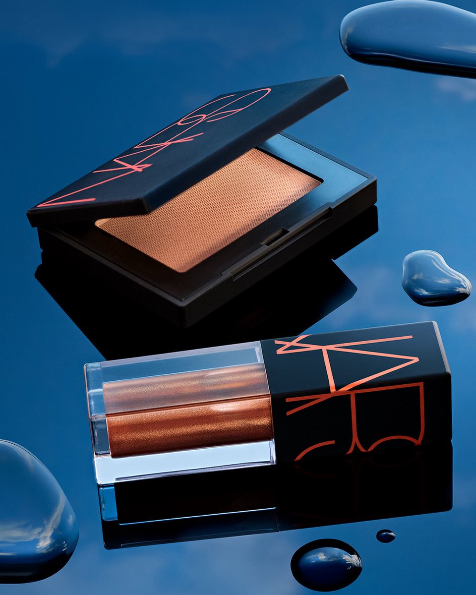 Book a trip to Laguna. Warm up this summer with the cult-classic Laguna Bronzing Powder and the limited edition Afterglow Laguna Lip Oil duo. Get the Limited Edition at shoppersstop.com.

#NARSTheHotEscape #NARSSummerCollection #NARSCosmetics #NARSIndia #ShoppersStop