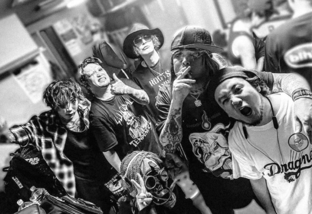 MaT_RONOVELL's tweet photo. 05/23 (金) 新宿 club SCIENCE
OXYMORPHONN さん サポート🥁
♡𝐓𝐡𝐚𝐧𝐤 𝐲𝐨𝐮♡
エグい程プレッシャーを抱えつつも
それでも"負けてられない""喰らいついてやる"
気持ちで一打一打思いっきりシバきました🥁
尊敬する兄貴達に囲まれて幸せです!!
ありがとうございました😆
#OXYMORPHONN https://t.co/s4VCd97iqx