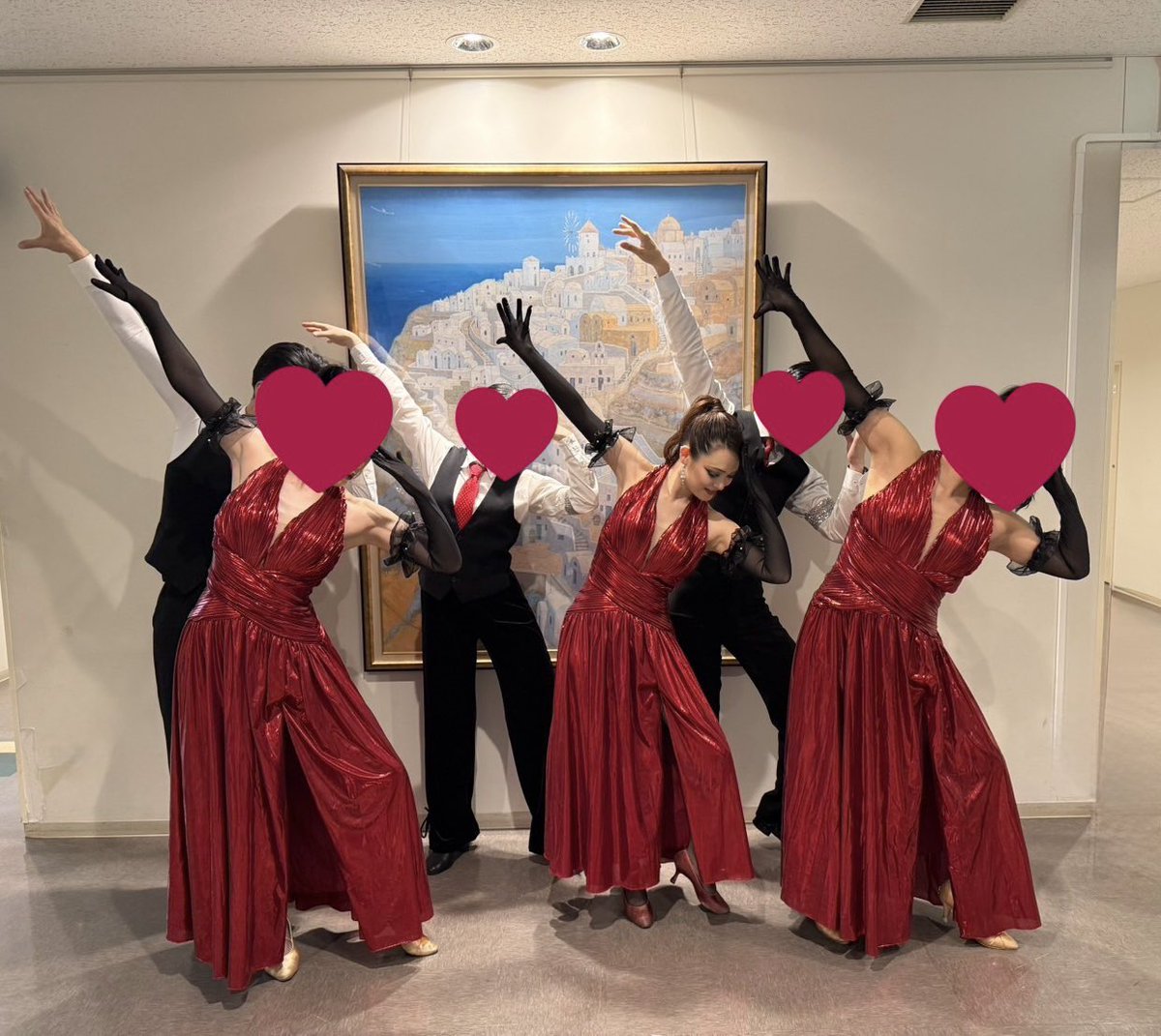 M60236384's tweet image. フォーメーション発表会にZESTのFMクラスのメンバーで出場してきました❣️
他のチームの作品づくりがどれも工夫が凝らされていて観ていて楽しかったし、刺激になりました✨
やっぱりフォーメーションは楽しい❤️
謎にフォトスポットになっていた絵画前でみんなでMJポーズでパチリ📷