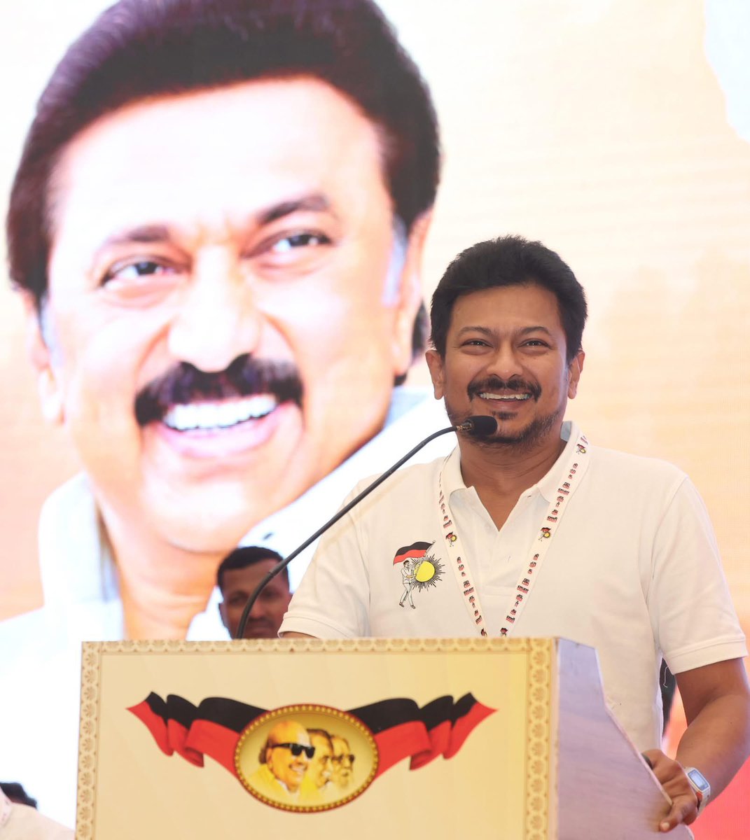 sunsuresherode's tweet photo. இன்று திருச்சியில் நடைபெற்ற கழக இளைஞர் அணி @dmk_youthwing -ன் ஆலோசனைக் கூட்டத்தில்  கழக இளைஞர் அணி செயலாளர் தமிழ்நாட்டின் துணை முதலமைச்சர் அண்ணன் உதயநிதி ஸ்டாலின் @Udhaystalin  அவர்கள் தலைமையில் இன்று பங்கேற்றோம்.

வெல்வோம் இருநூறு! படைப்போம் வரலாறு!! https://t.co/rlmH5TP9Lr