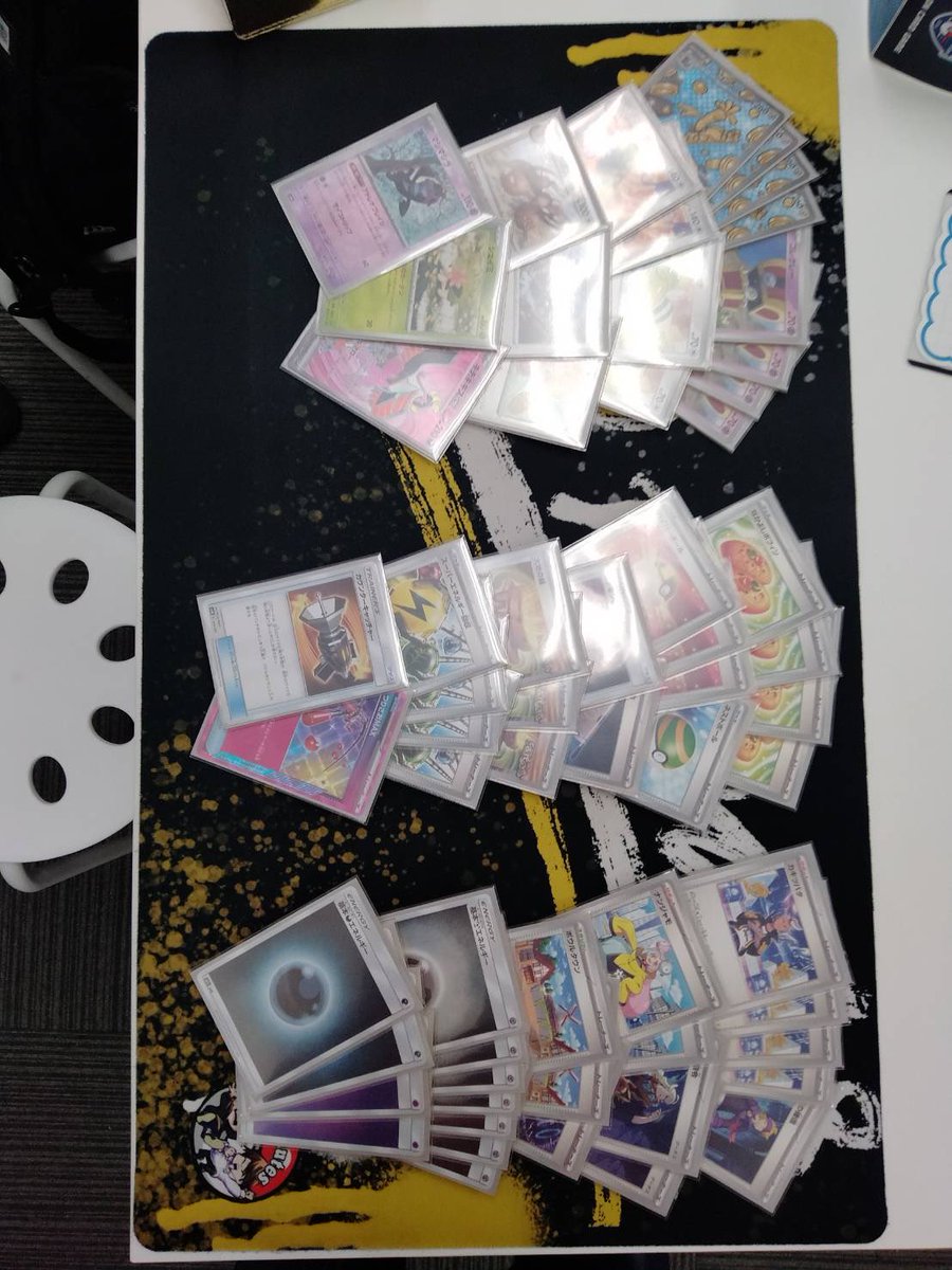 【トレコネジムバトル】
本日の優勝はだいつさんの
『サーフゴーexデッキ』！

コメント
『楽しかったです！』

トレコネの日曜日はポケカで
賑わってます🔥
来週もお願いします！！！