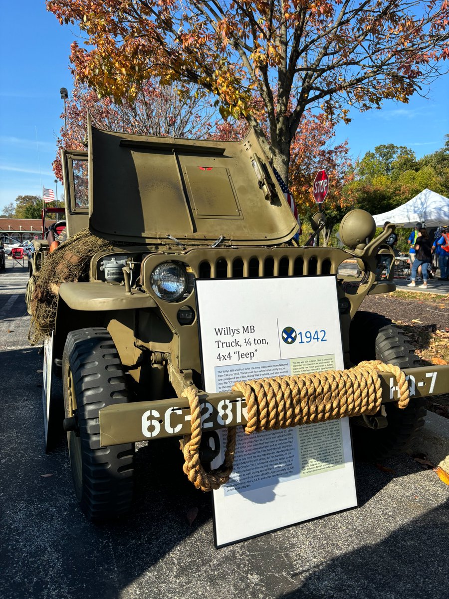 TDCMotorClub's tweet photo. It's Memorial Day weekend, and to celebrate, we'd like to share Wayne Rosenkrans' WWII MB Truck, 4x4 "Jeep." One special detail The blue canister is a decontaminator. Soldiers would wear a gas mask and use it to neutralize any hydrochloric acid on the seats from chlorine gas. https://t.co/hHz8O86yEN