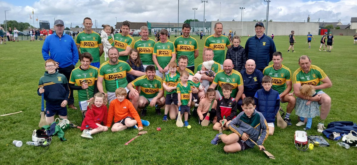 Brilliant morning in <a href="/GortnahoeGleng1/">Gortnahoe Glengoole</a> for an over 40s tournament. Some of our lads ignored the 'minimal contact' guideline. 3 wins from 3 too! <a href="/dqfoundation22/">Dillon Quirke Foundation</a>