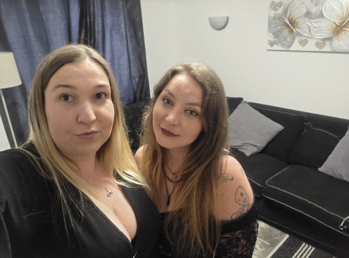 Today and last night , fair to say I prefer no make up and comfy clothes 😌