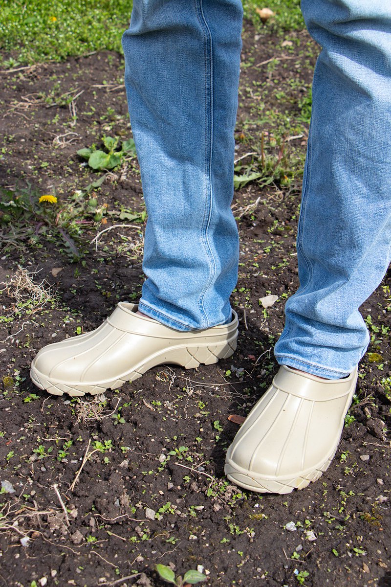 When the soil calls, we slip into Baffin’s PATIO CLOG. 🌱

PATIO CLOG is made in Canada, lightweight, and features a premium TPE compound for flexible durability.

Head to Baffin.com today.