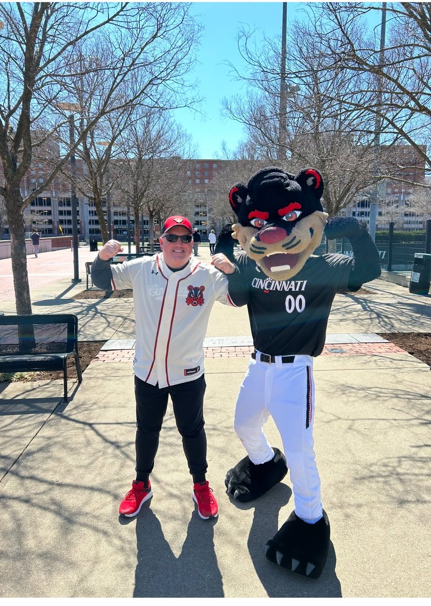 cincygreghoodin's tweet photo. In honor of our @GoBearcatsBASE and sending positive #BearcatVibes for #SelectionMonday along with #BearcatFamily member @ihapp_1 being in town with the #Cubs , and the drive to vote @TheCincyBearcat into the mascot hall of fame,  I’m thinking about busting this one out for today’s game . Feels like a very solid choice. #BearcatsUnited #WeareUC #BoldlyBearcat (with a Cubs hat , of course) #sundayincincy #sundayvibes #cincyvibes #SpringVibes it’s a #springthing