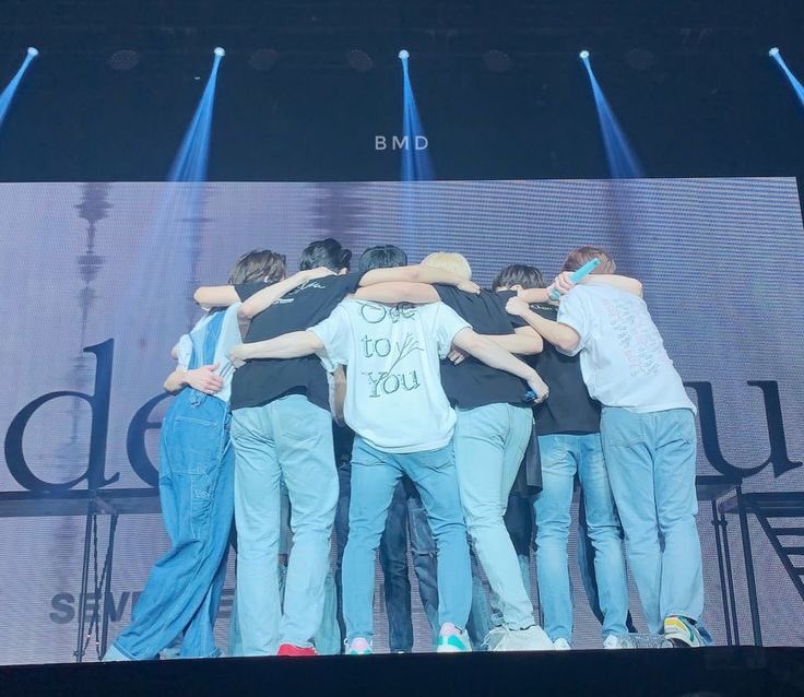 lovrehani's tweet image. “WE'LL BE A                                 “WE'LL BE 
FINE LINE..”                                    ALRIGHT..” ❤️‍🩹