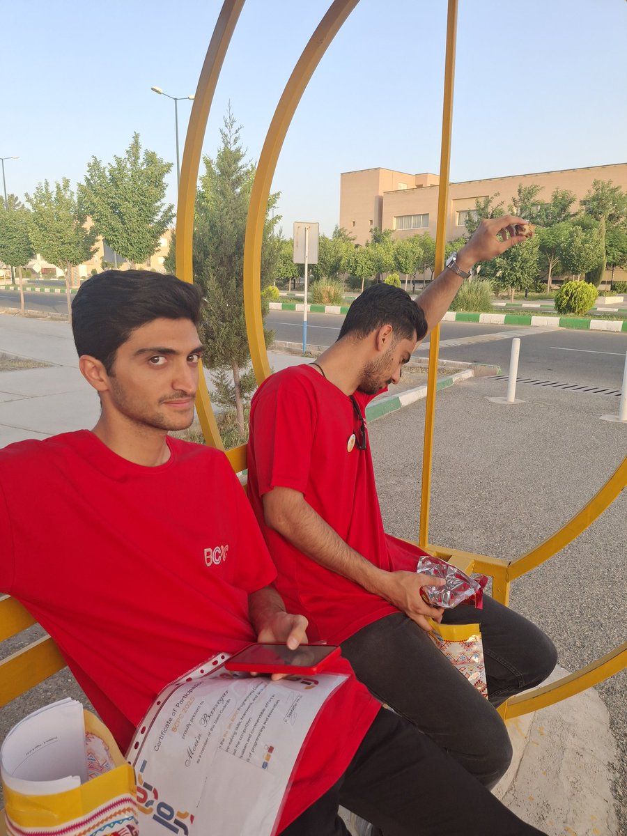 armnnjfi's tweet photo. توی مسابقات BCPC رتبه نیاوردیم. https://t.co/fjzNvry04r