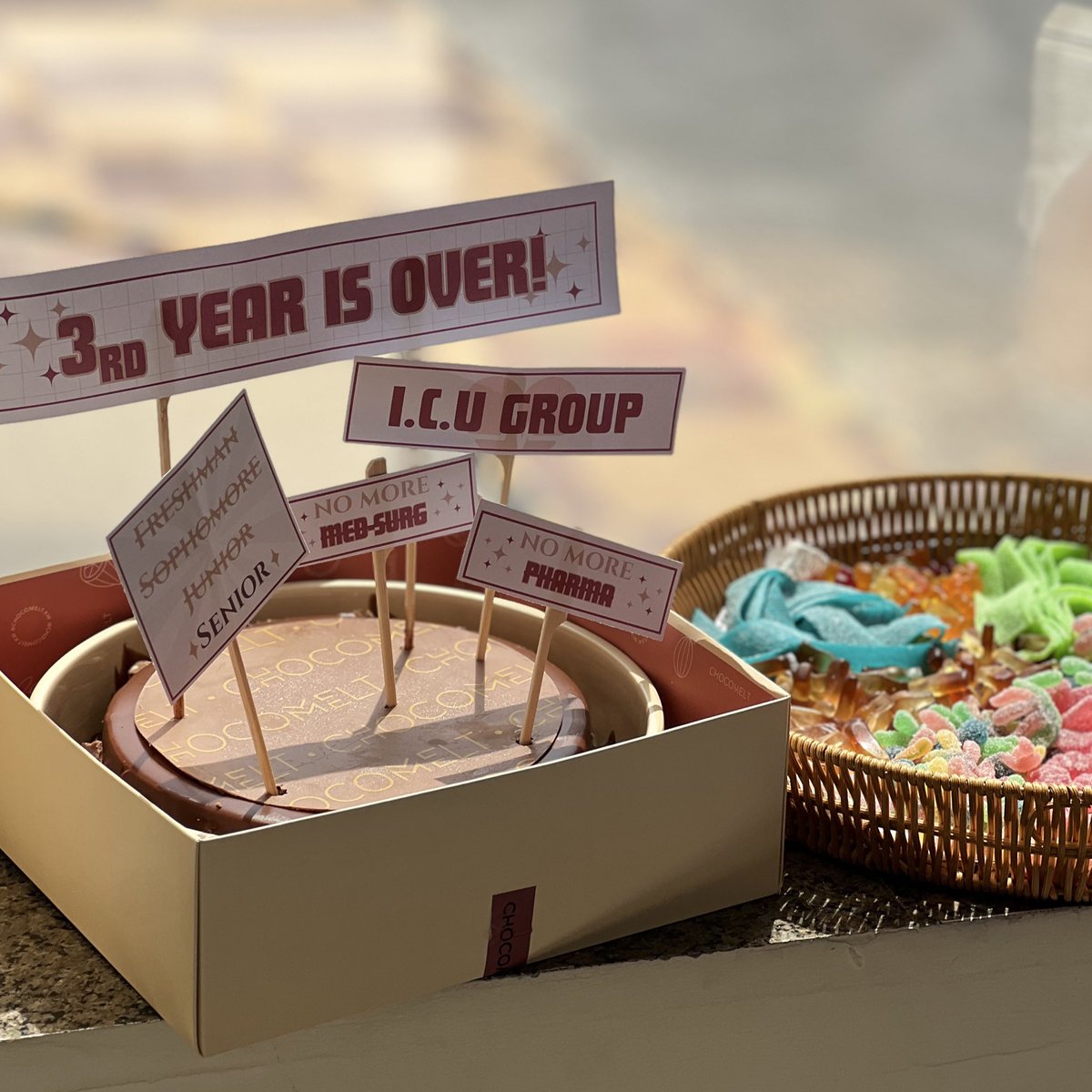 llijn5's tweet image. Guess who became SENIORS!!