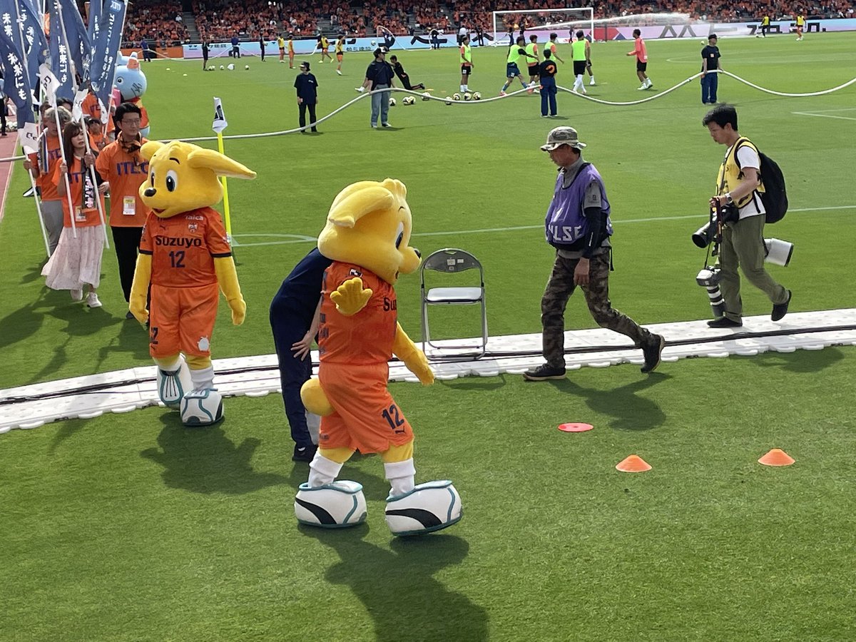 Soccerphile's tweet image. #ShimizuSPulse beat #VisselKobe in. 3-2 #Jleague thriller at #Nihondaira in Shizuoka. Up 2-0 at the break, the second half saw Vissel come back into the match and nearly snatch a draw at the death #groundhopping #清水エスパルス