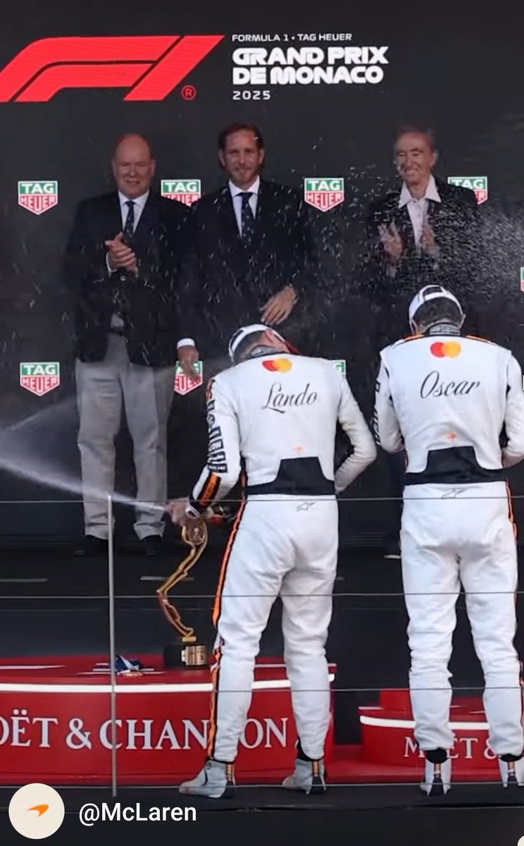 SeaniieD's tweet photo. Win 🧡🧡@McLarenF1 @LandoNorris @OscarPiastri https://t.co/2KxDIb4v6y
