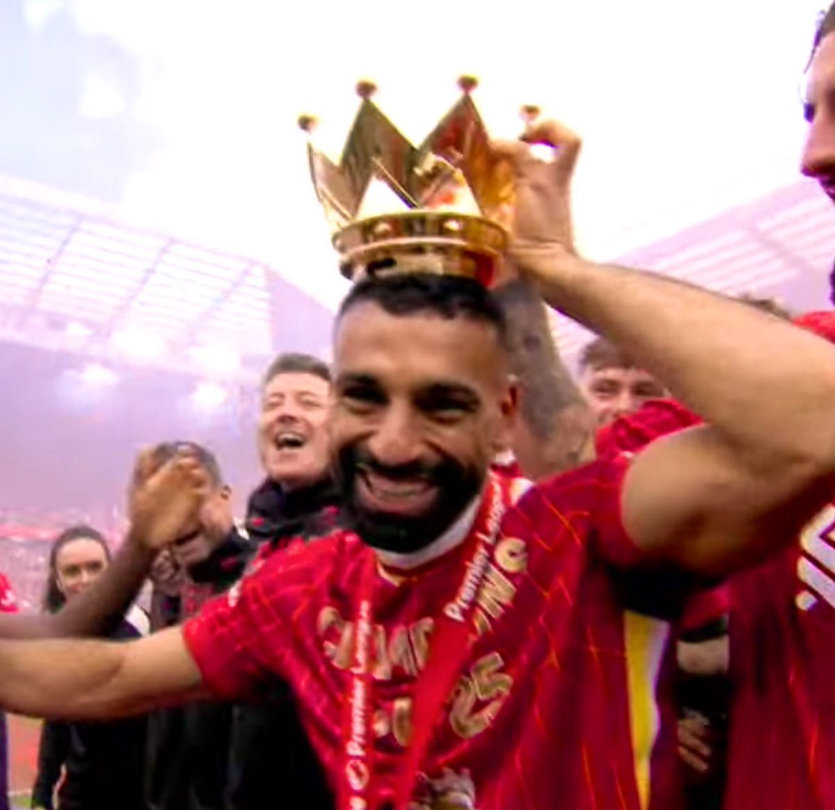 The #Egyptianking king has his crown